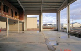 INDUSTRIAL BUILDING FOR VEHICLE AND MACHINERY DISPLAY, SALE AND REPAIR