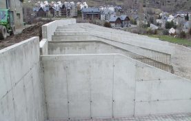 EQUIPMENT OF INFRASTRUCTURES IN LIVESTOCK FARM IN SALLENT DE GALLEGO